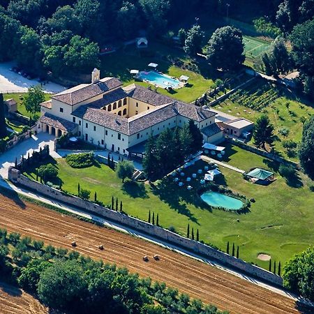 San Pietro Sopra Le Acque Resort & Spa Massa Martana Bagian luar foto