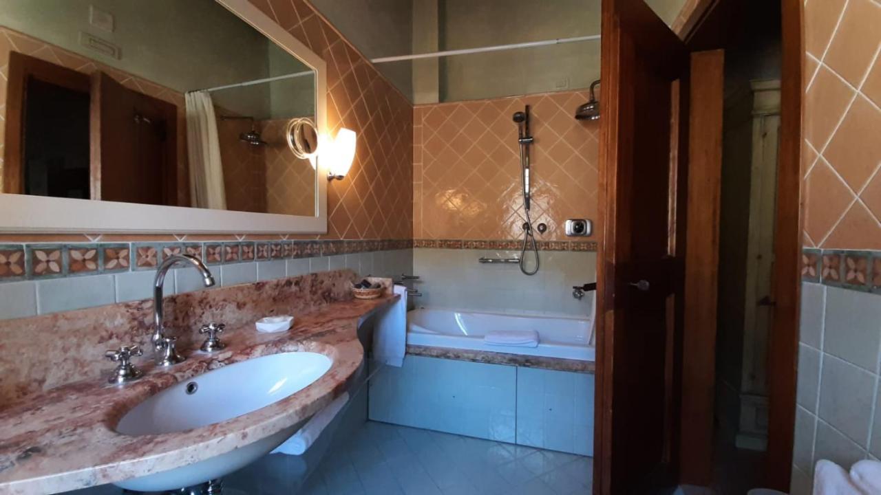 San Pietro Sopra Le Acque Resort & Spa Massa Martana Bagian luar foto