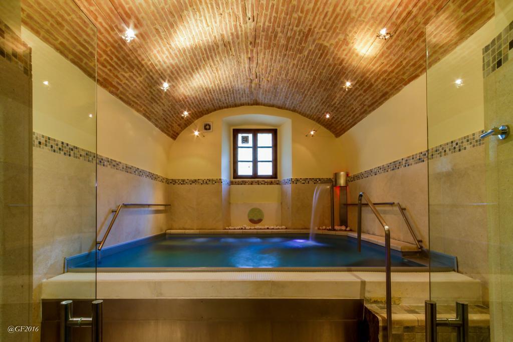 San Pietro Sopra Le Acque Resort & Spa Massa Martana Bagian luar foto