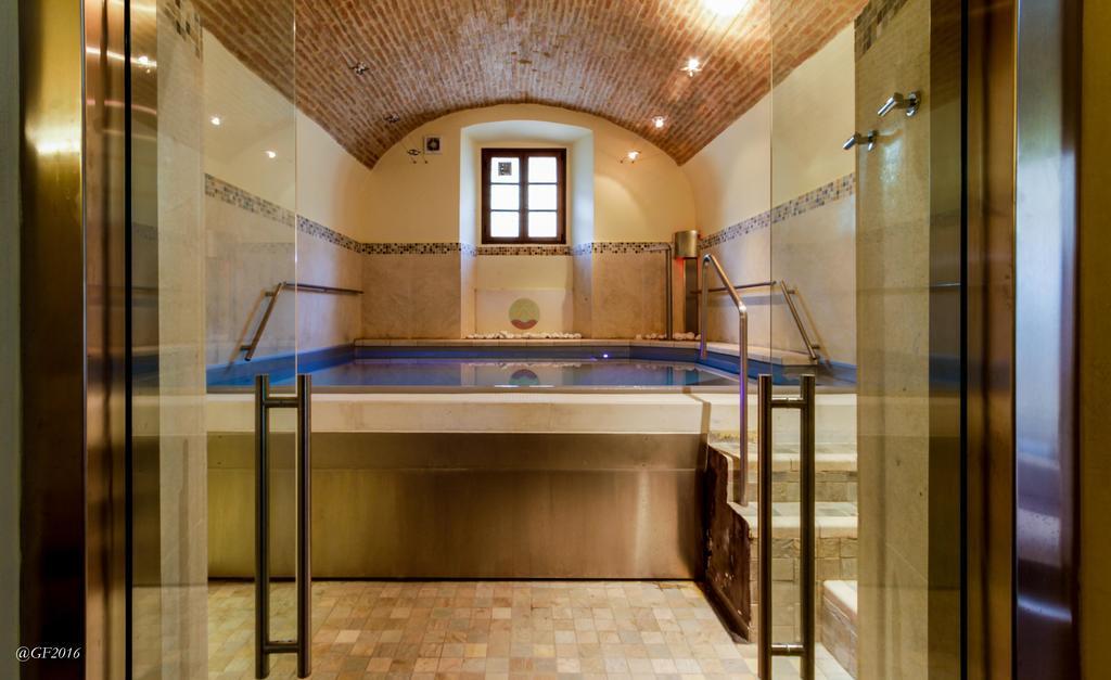 San Pietro Sopra Le Acque Resort & Spa Massa Martana Bagian luar foto