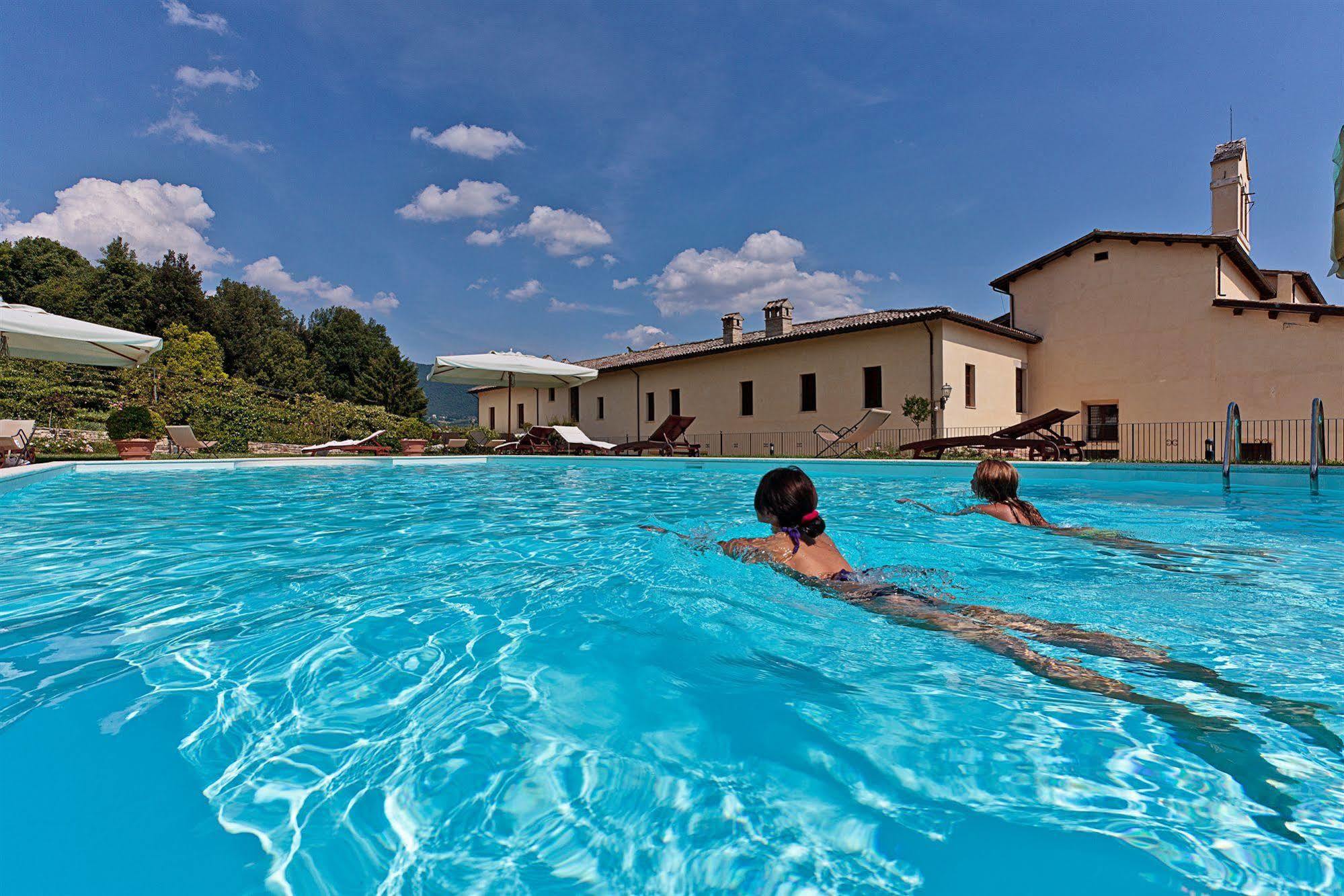 San Pietro Sopra Le Acque Resort & Spa Massa Martana Bagian luar foto